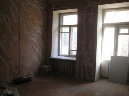 в Доме на Городецкого, в монументальном здании, построенном в 1897 году по проек. Печерск. фото 4