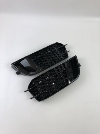 Решетки в бампер Audi A1 13-15г в стиле RS Full Black. Чернівці. фото 1 Решетки в бампер Audi A1 13-15г в стиле RS Full Black. Чернівці. фото 1