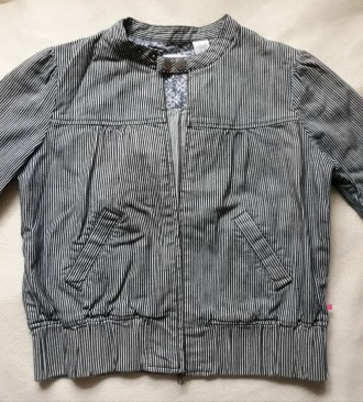 Продам стильную женскую джинсовую куртку известной французской марки La Redoute . . фото 2