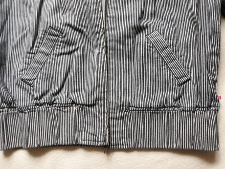 Продам стильную женскую джинсовую куртку известной французской марки La Redoute . . фото 6