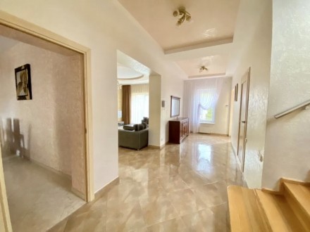 Продам дом в Совиньоне 2. 
Большой, светлый, уютный дом, с высокого этажа вид на. Киевский. фото 3