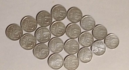 Имеется три комплекта монет СССР номиналом 10, 15 и 20 копеек с 1961, 1962,1967 . . фото 5