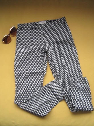 Укороченные  штаны, брюки, р.С, Италия, Vicolo .
Цвет - черный с белым. По низу. . фото 9