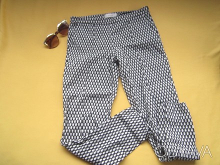 Укороченные  штаны, брюки, р.С, Италия, Vicolo .
Цвет - черный с белым. По низу. . фото 1