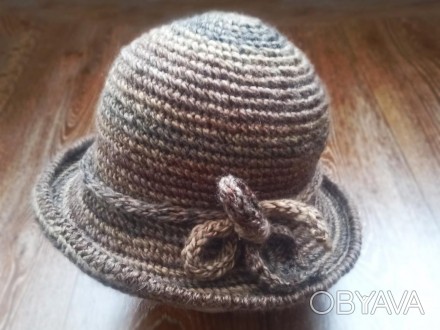 Вязаная шляпка которая подарит вам тепло и комфорт в холодное время года.
Мы изг. . фото 1