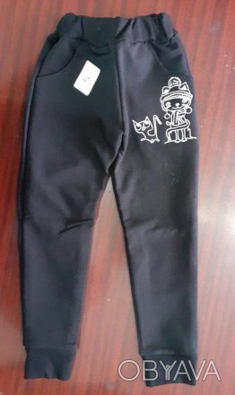 Черные штанишки с карманами
Ткань: двунитка
26(86/92) - 105 грн
28(92/98) - 110 . . фото 1