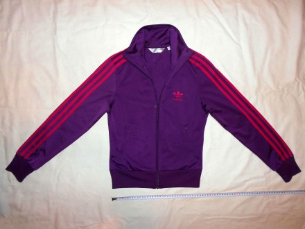 Фиолетовая спортивная кофта  Adidas  Made in Philippines 
Размер:  8  Материал:. . фото 2