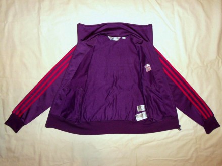 Фиолетовая спортивная кофта  Adidas  Made in Philippines 
Размер:  8  Материал:. . фото 4
