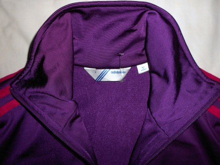 Фиолетовая спортивная кофта  Adidas  Made in Philippines 
Размер:  8  Материал:. . фото 6