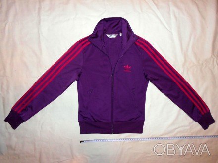 Фиолетовая спортивная кофта  Adidas  Made in Philippines 
Размер:  8  Материал:. . фото 1
