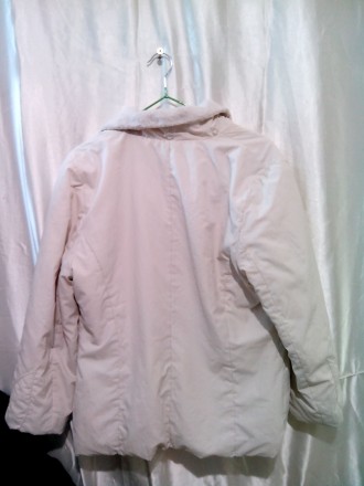 Куртка женская демисезонная, очень красивая и легкая, с приятной коротковорсной . . фото 4