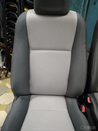 сиденья Toyota RAV 4 европеец ткань с велюром состояние идеальное подушки не стр. . фото 3