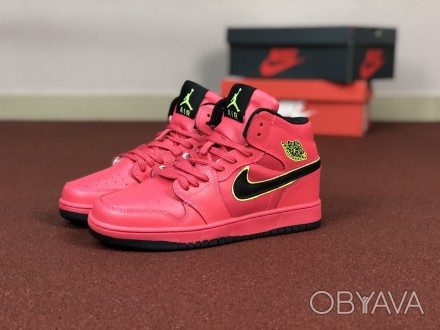 Кроссовки Nike Jordan 1 Retro (реплика)
Производитель:Индонезия
Материал:прессов. . фото 1