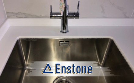 Enstone

Изготавливаем столешницы для кухни из искусственного камня (акрил, по. . фото 13