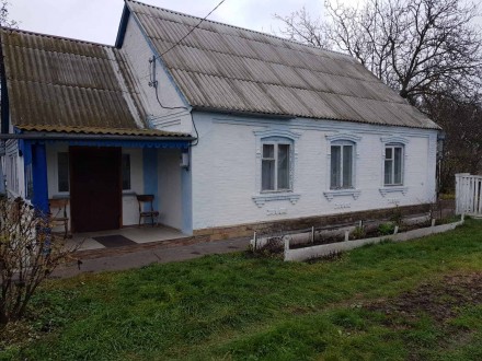 Цегляний будинок в смт Гребінки біля красивого ставка. Гребенки. фото 1 Цегляний будинок в смт Гребінки біля красивого ставка. Гребенки. фото 1