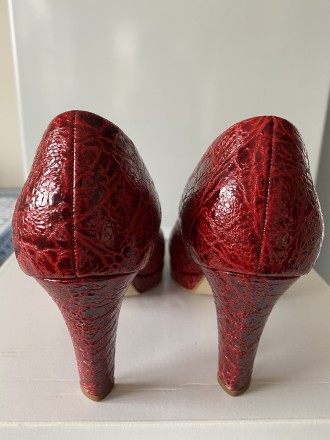 Туфли красные Peter Kaiser в идеальном состоянии, размер 39-40 (6 1/2). 
Матери. . фото 5