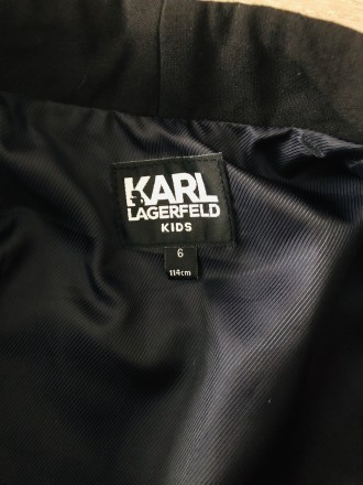 KARL LAGERFELD 
Дитячий розумний чорний піджак для дівчаток.  Красиво оформлени. . фото 13