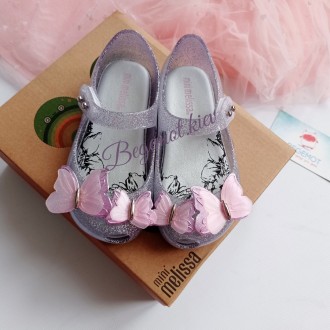 Неймовірно красиві туфельки від відомого бренду Міні Меліса. 
Пахнуть цукеркою
М. . фото 2