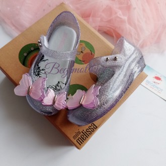 Неймовірно красиві туфельки від відомого бренду Міні Меліса. 
Пахнуть цукеркою
М. . фото 3