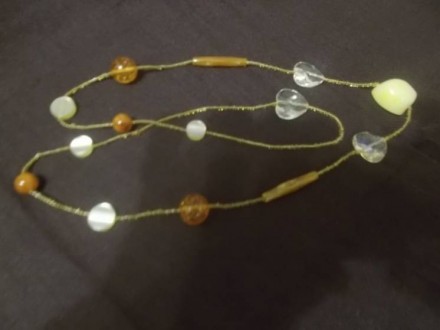 Ожерелье от Oriflame, длинна одной нитки 45 см, можно носить две вместе.

Прод. . фото 3