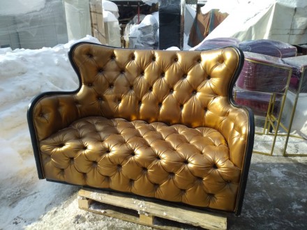 В наличие 1 золотой диван , кож. зам.
Размер 1700*900*1170(450), прошитый, гото. . фото 3