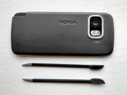 Задня панель та стілус (2 шт. ) для Nokia 5800.
Майже нові. 

Можлива продажа. . фото 2