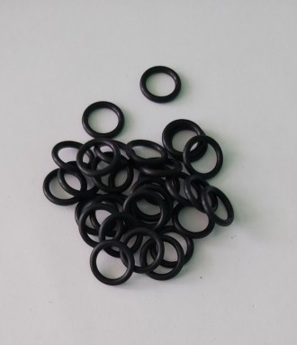 Резиновые кольца используются для уплотнения соединения заправочного устройства . . фото 2