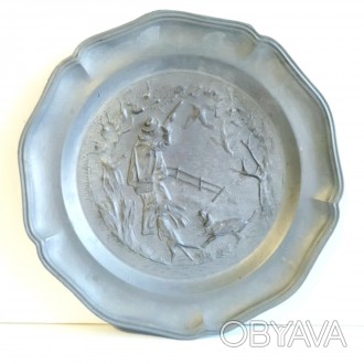 Оловянная тарелка, панно Охота, диаметр 22.5 см. . фото 1