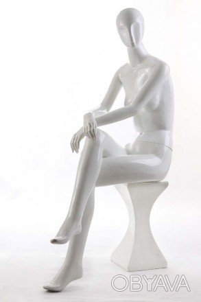 LIZA-6 Манекен женский безликий, сидячий, белый глянец с рельеф. лицом реалистич. . фото 1