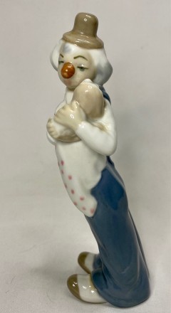 Винтажная статуэтка "Клоун с собачкой".
Фарфор, роспись, ручная работ. . фото 3