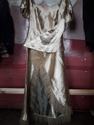 Вечерние платья привезены из израиля,пошыв ручной работы на некоторых,два из них. . фото 5