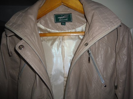 куртка с капюшоном в отличном состоянии, размер 48-50, весна-осень, замеры по зв. . фото 3