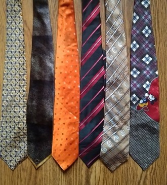продаю винтаж галстук Warner Bros , Bunbury , Disney и др . 85грн-1шт . Полная п. . фото 9