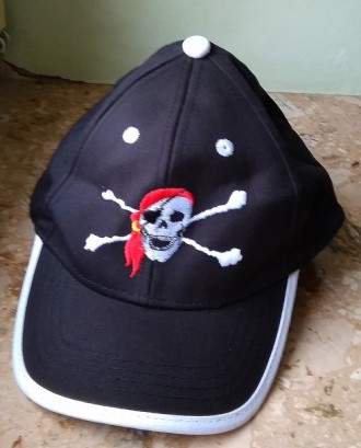 продаю новую детскую кепку с вышивкой пираты  (54см ) за 150грн . Полная предопл. . фото 3