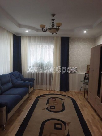 Продам уютный дом на участке 6 соток в г. Васильков.
В доме есть всё необходимое. . фото 3