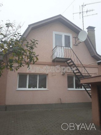 Продам уютный дом на участке 6 соток в г. Васильков.
В доме есть всё необходимое. . фото 1