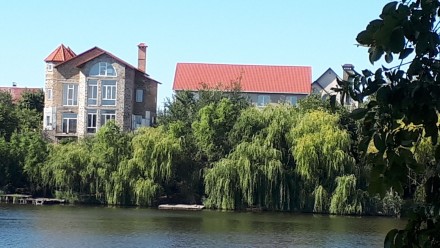 Продам дом - особняк с панорамой озера!
Четыре уровня, общая площадь - 385 кв.м. Малодолинское. фото 2