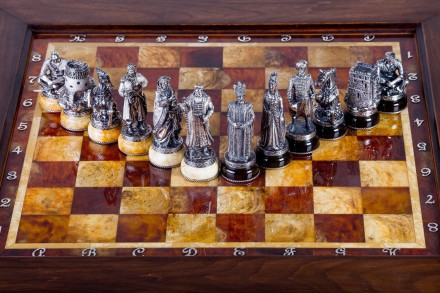 Тематически шахматы представляют историю противостояния князей Острожских и Осма. . фото 11