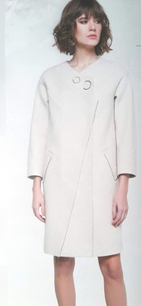 Весняне пальто женское молодежное в стиле Шанель,без воротника ,полупритал отдел. . фото 2