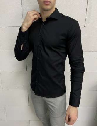 
 Классическая однотонная чёрная рубашка. Качественный пошив.
95% коттон, 5% эла. . фото 3