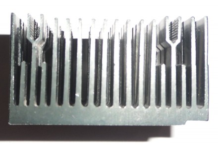 Продам радиатор на процессор. Размеры в мм: 57(ширина), 50(высота), 32(глубина).. . фото 3