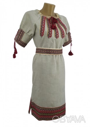 Женское вышитое платье длиной до колен в украинском стиле
Традиционная вышитая п. . фото 1