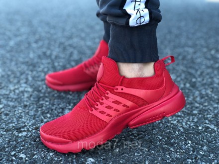 
Мужские кроссовки Nike Air Presto красные
Красного цвета и красными шнурками.
О. . фото 4