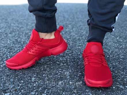 
Мужские кроссовки Nike Air Presto красные
Красного цвета и красными шнурками.
О. . фото 16