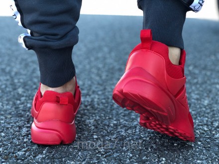 
Мужские кроссовки Nike Air Presto красные
Красного цвета и красными шнурками.
О. . фото 3