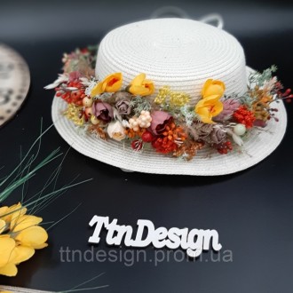 Шляпа декорирована искусствеными цветами. Урашение сьемное, можно использовать т. . фото 2