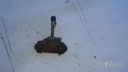 Рабочий тормозной цилиндр на Балканкар.
Модель - КСЦД-19.
. . фото 1