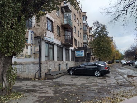 Продаются офисные помещения расположенные в бизнес-центре по ул. Кобылянского об. Центрально-Городской. фото 3