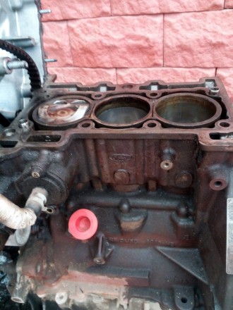 Разборка двигателя M1DA 1,0 Ecoboost 125л.с. 10FD0X. В наличии и под заказ клапа. . фото 4