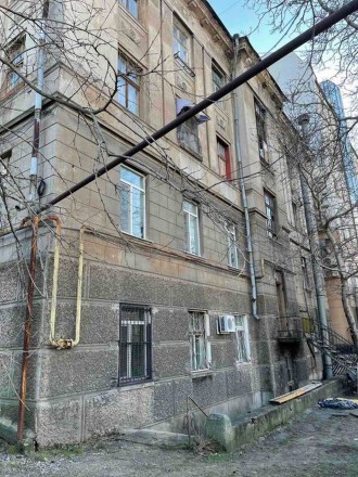 
 №4896. . .Продам 5-комнатную жилую квартиру в центре города на ул. Юрия Олеши.. . фото 3